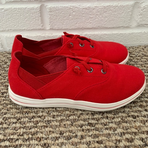 Clarks Red Sneakers - Picture 3 of 11